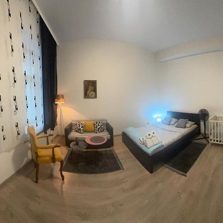 Ganze Klein Unterkunft 1100 Wien מראה חיצוני תמונה